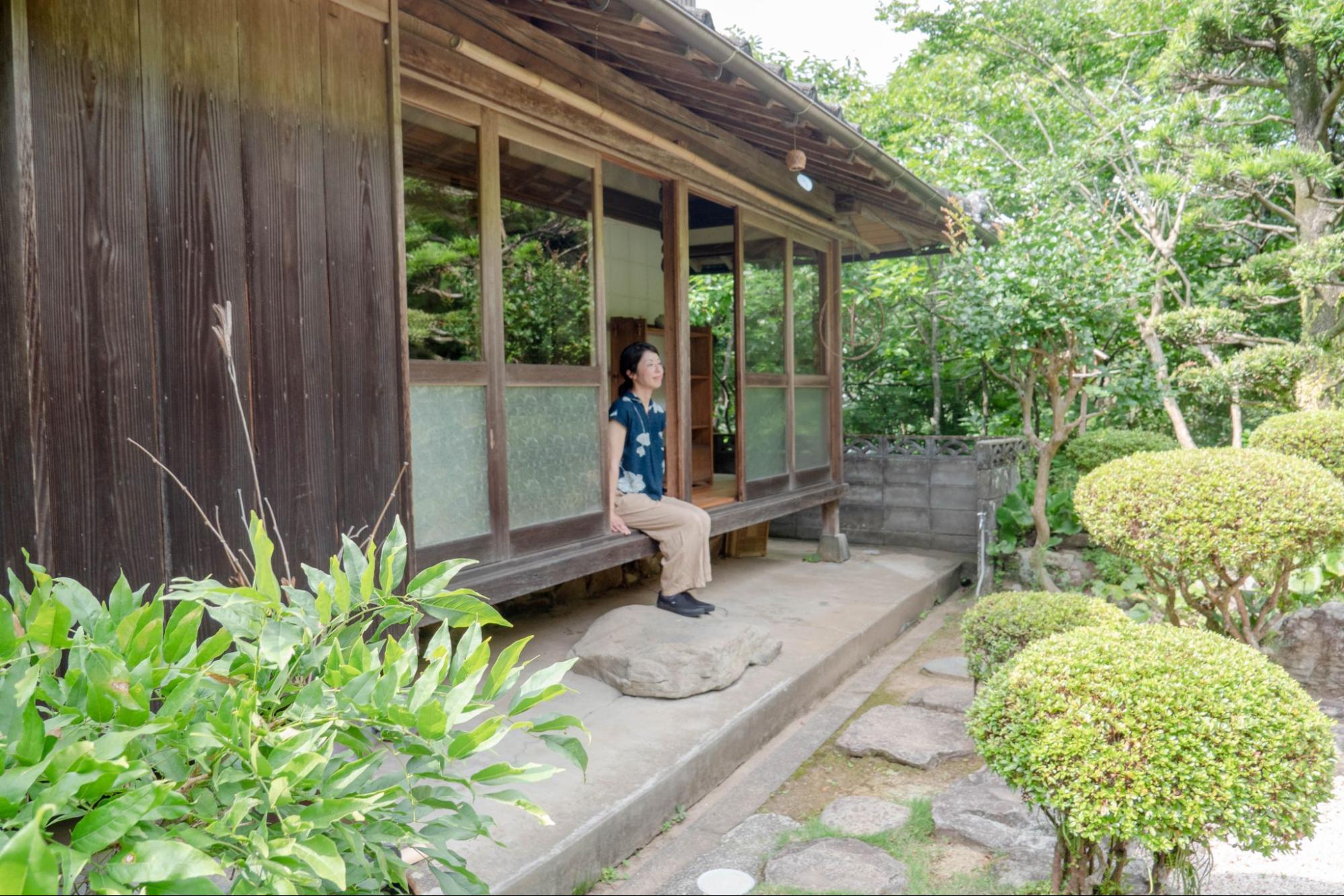 好きなものに囲まれて 理想の庭と古民家で暮らす | つるみなとポータル